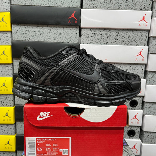 Nike Vomero 5 - #116