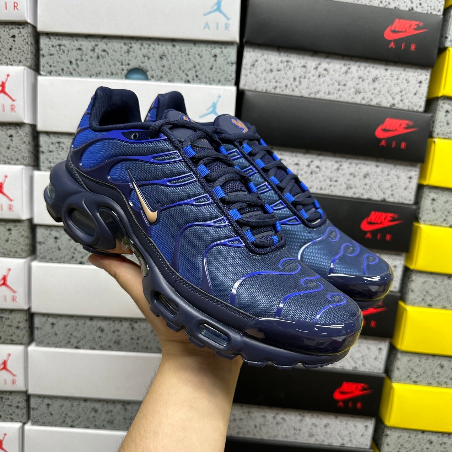 Nike X FFF Air Max Tuned 1 - #112